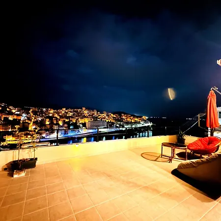 아파트 Castle Hill Rooftop *