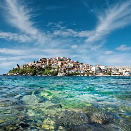 Castle Hill Rooftop Kavála